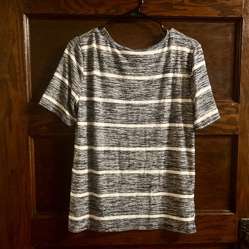 Banana Republic Luxespun, Gray and White Boxy Short Sleeve T-Shirt, Size M